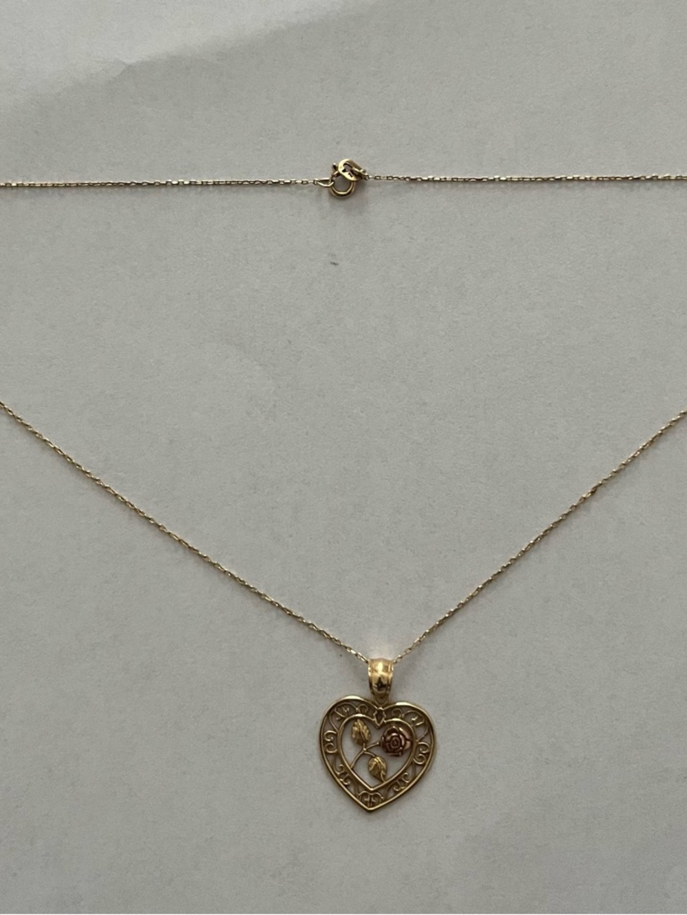 14k Delicate Gold Heart Pendant Necklace - Picture 2 of 5